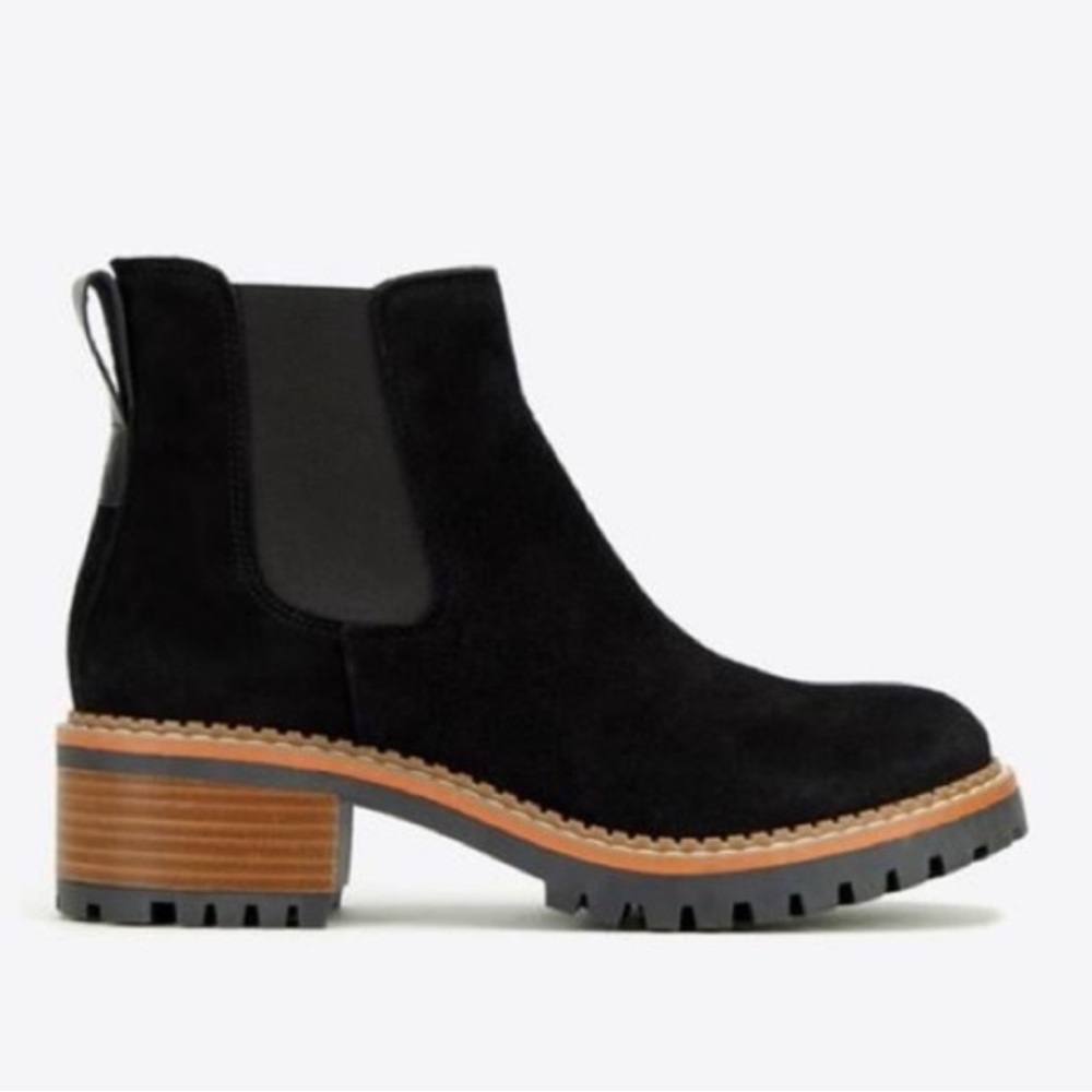 Bertuchi Black Suede Leather Lug Sole Chelsea Boots NEW